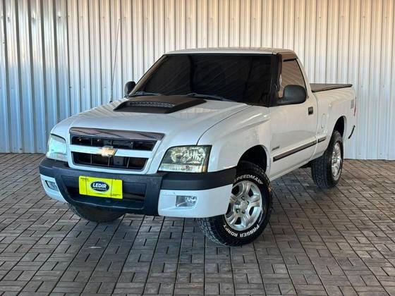 CHEVROLET S10 2.4 MPFI ADVANTAGE 4X2 CS 8V FLEX 2P MANUAL CHEVROLET S10 2.4 MPFI ADVANTAGE 4X2 CS 8V FLEX 2P MANUAL